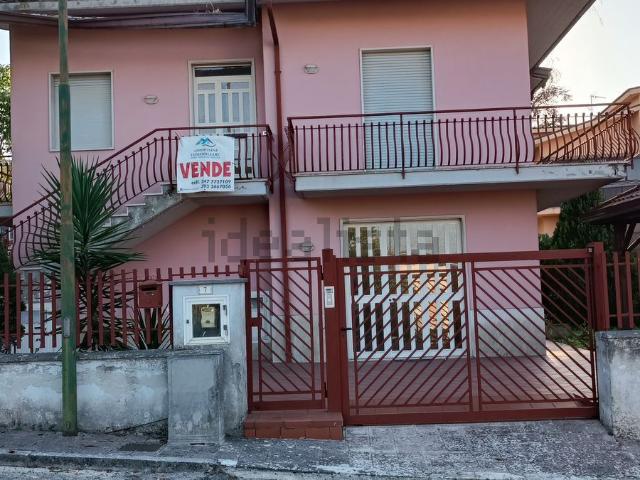 Casa in vendita a Dentecane, Pietradefusi