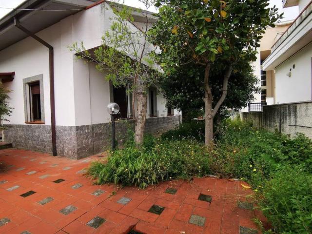 Casa in vendita a Zanni, Pescara