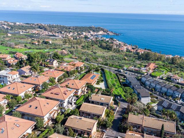Casa in vendita a Aci Castello, Sicilia