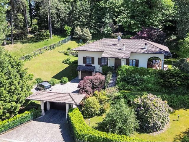 Casa in vendita a Bodio Lomnago, Lombardia
