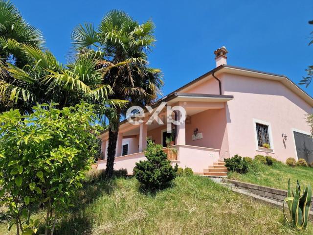 Casa in vendita a Poggio Mirteto, Lazio