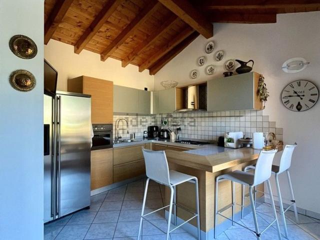 Casa in vendita a Dizzasco, Como
