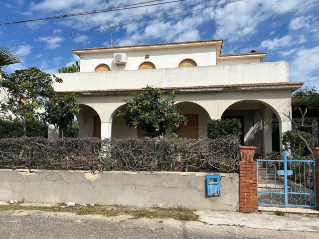 Casa in vendita a Marina di Modica, Marina Di Modica