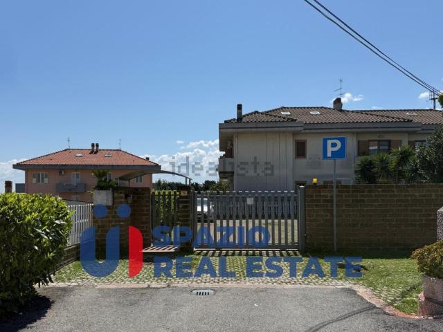 Casa in vendita a C.da Colle Cervone, Pescara