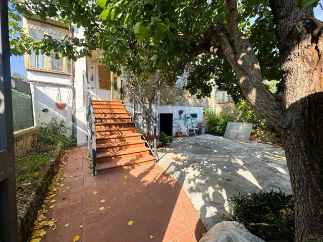 Casa in vendita a Colle Biadaro, Anguillara Sabazia