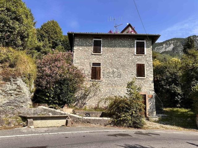 Casa in vendita a Comunità Montana Parco Alto Garda bresciano, Gargnano