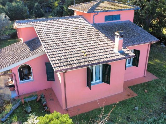 Casa in vendita a Fontevivola, Sutri