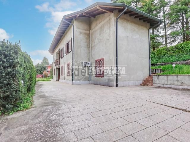 Casa in vendita a Mezzana, Somma Lombardo