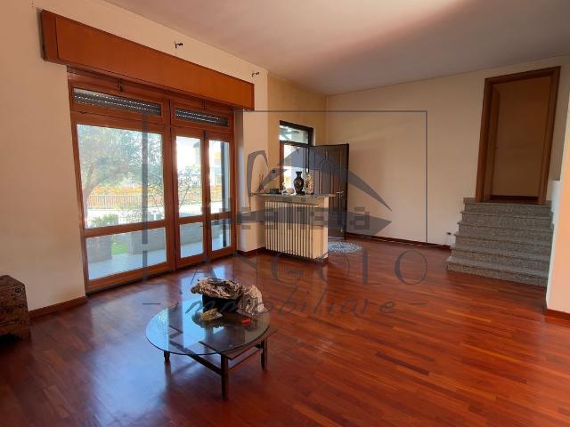 Casa in vendita a Mesero, Lombardia