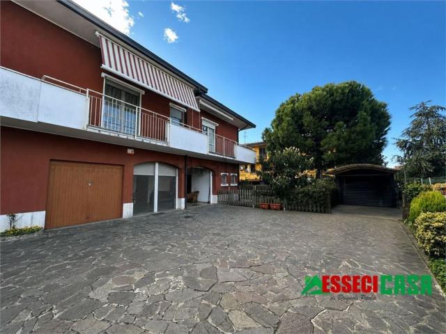 Casa in vendita a Arzago d'Adda, Bergamo