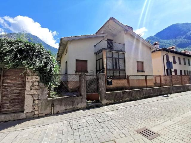 Casa in vendita a Venzone, Friuli-Venezia Giulia