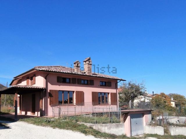 Casa in vendita a Marche, Macerata