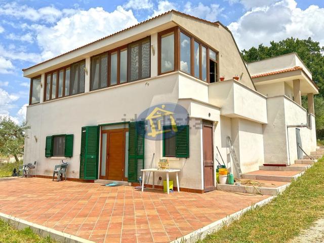 Casa in vendita a Puglia, Bari
