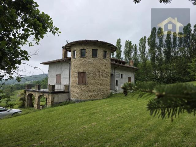 Casa in vendita a Neviano Degli Arduini, Reggio Emilia