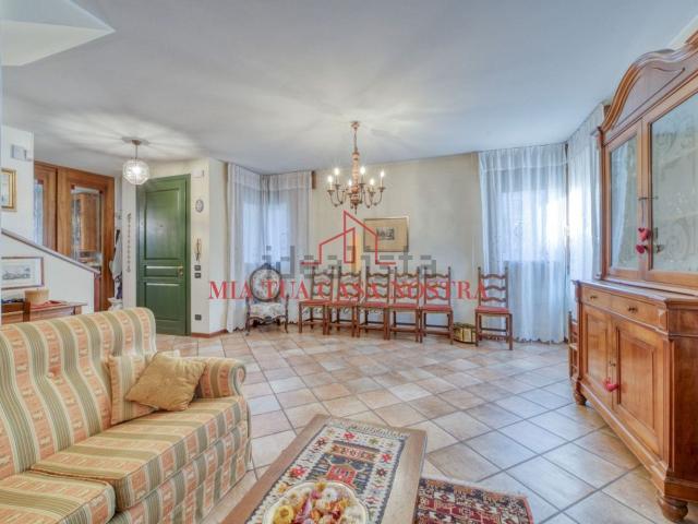 Casa in vendita a Rubano, Veneto