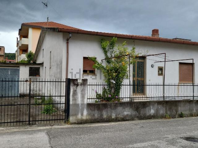 Casa in vendita a Telese Terme, Campania