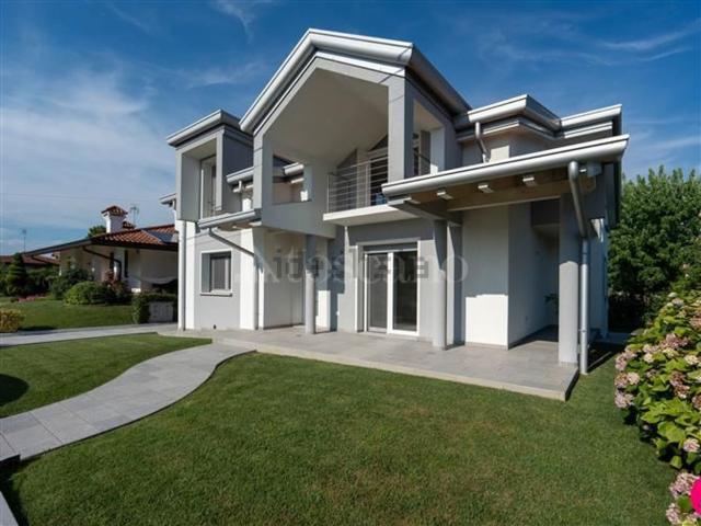 Casa in vendita a Fiume Veneto, Friuli-Venezia Giulia