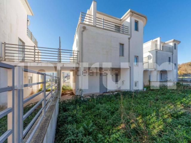 Casa in vendita a Liberi, Campania