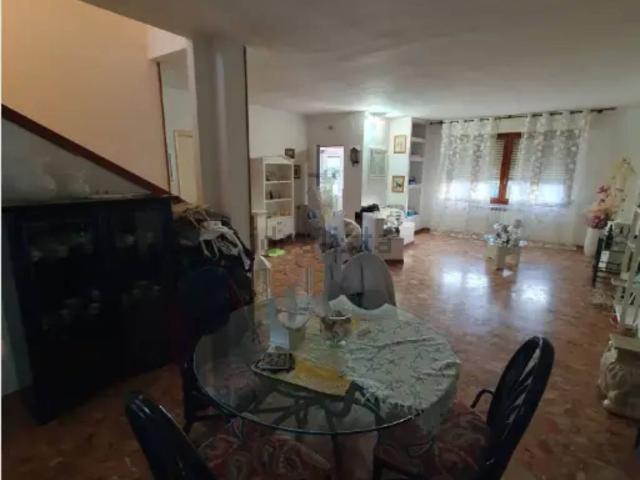 Casa in vendita a Montemazzano, Piombino