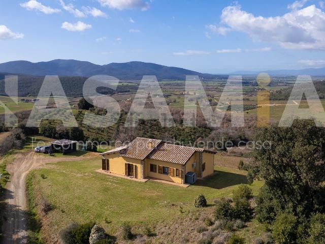 Casa in vendita a Magliano In Toscana, Toscana