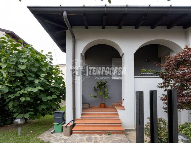 Casa in vendita a Paderno, Seriate