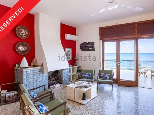 Casa in vendita a Acqualadroni, Messina