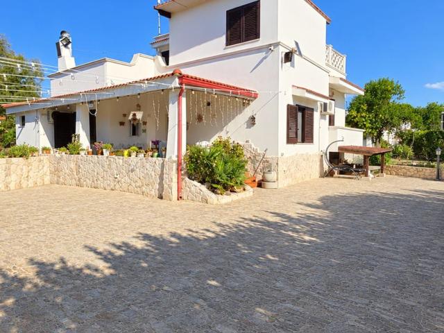 Casa in vendita a Leporano, Taranto
