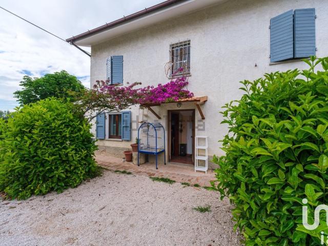 Casa in vendita a Contrada Grazie, Marche