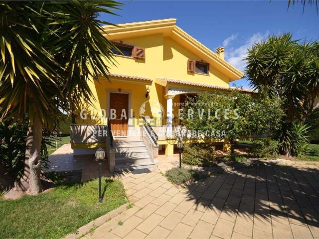 Casa in vendita a Olmedo, Sardigna/Sardegna