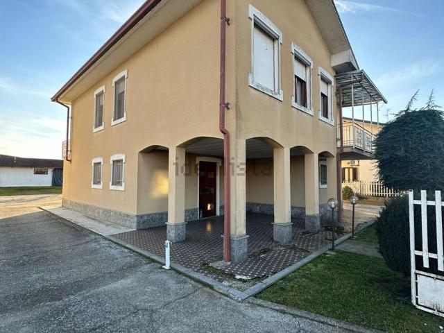Casa in vendita a Prarolo, Vercelli