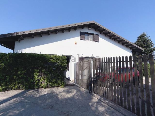 Casa in vendita a Monforte San Giorgio, Sicilia