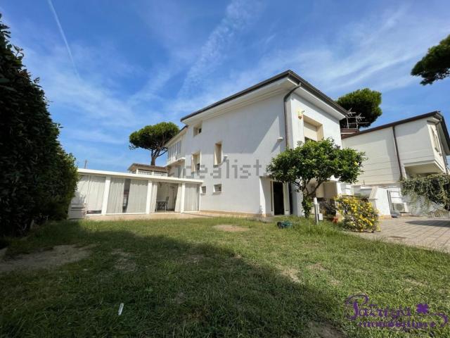 Casa in vendita a Lido di Camaiore, Camaiore