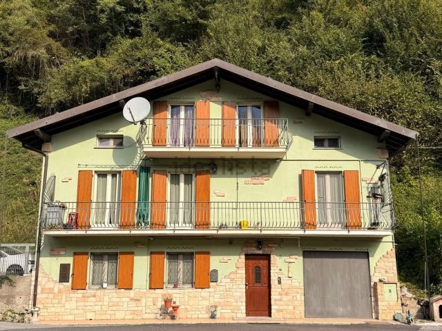 Casa in vendita a San Faustino, Bione