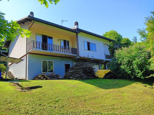 Casa in vendita a Gemonio, Varese