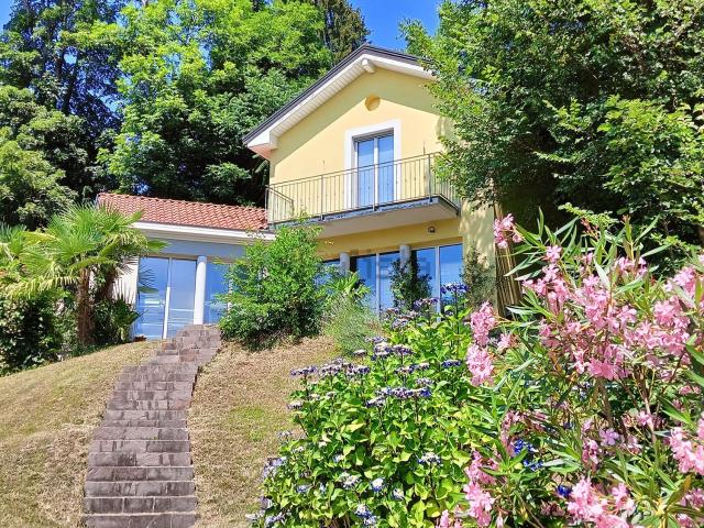Casa in vendita a Viggiù, Varese