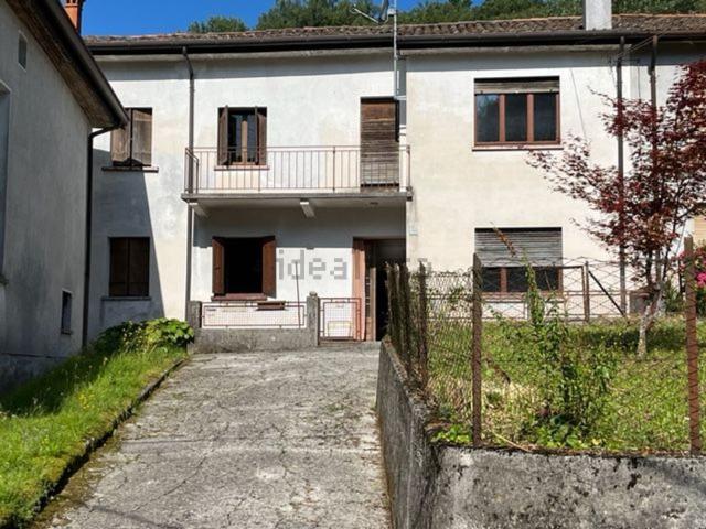 Casa in vendita a Castelnovo Del Friuli, Friuli-Venezia Giulia