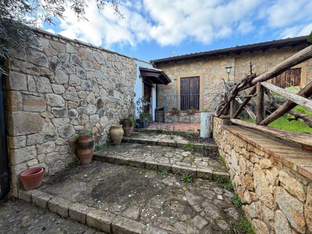 Casa in vendita a Caltanissetta, Sicilia