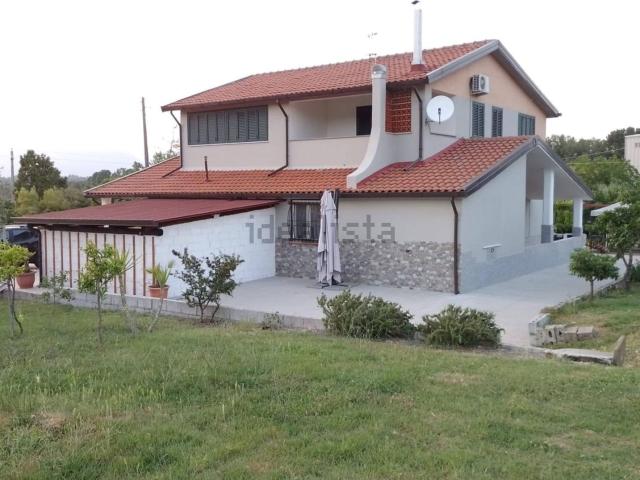 Casa in vendita a Altavilla Silentina, Campania