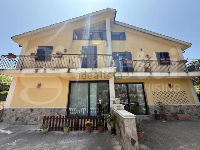 Casa in vendita a Monreale, Sicilia