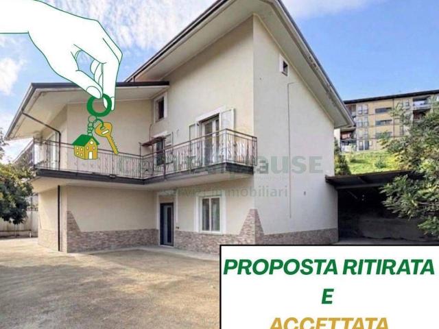 Casa in vendita a Atripalda, Campania