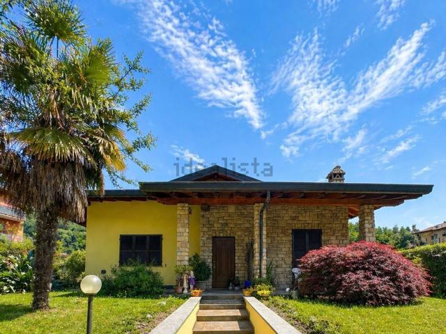 Casa in vendita a Villasola, Cisano Bergamasco
