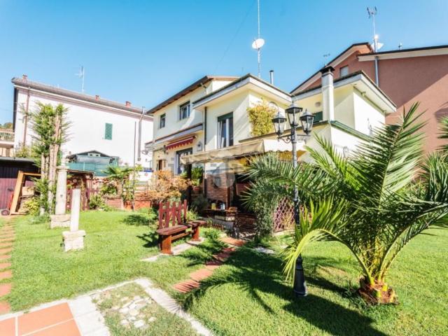 Casa in vendita a Grotta Rossa, Rimini