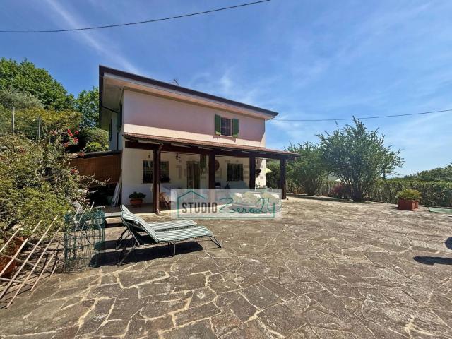 Casa in vendita a Massarosa, Toscana