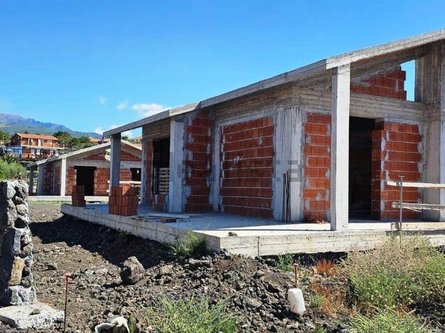 Casa in vendita a Pedara, Sicilia