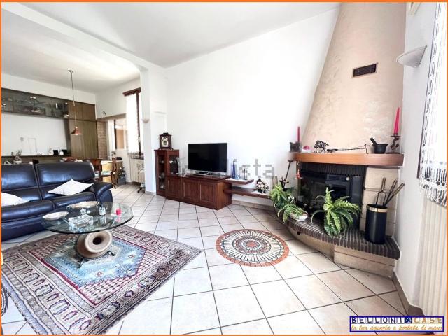 Casa in vendita a Oggiona Con Santo Stefano, Lombardia
