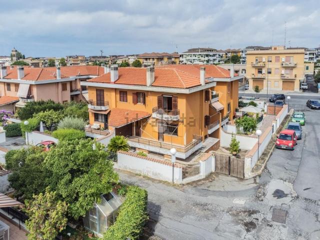 Casa in vendita a Poggio dell'Asino, Roma Capitale