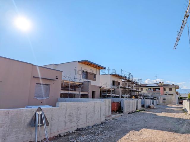 Casa in vendita a Romans, Cordenons