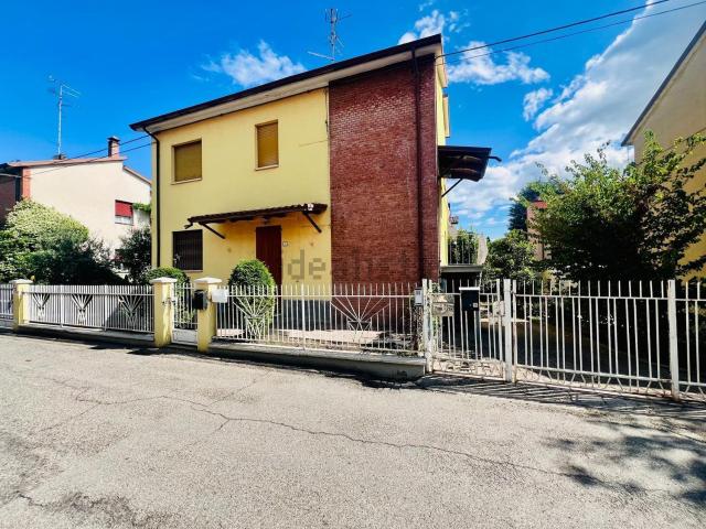 Casa in vendita a Tresinaro - Secchia, Re