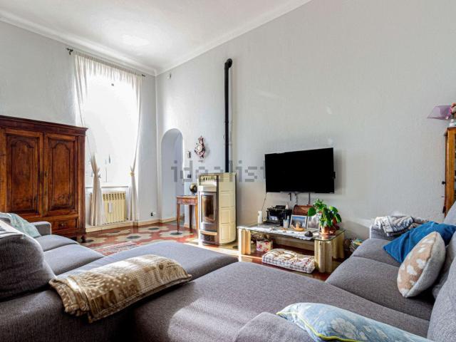 Casa in vendita a Trovo, Lombardia