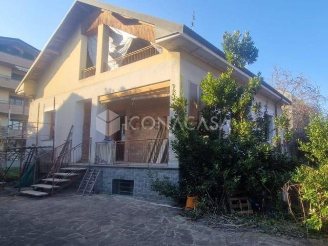 Casa in vendita a Cesate, Lombardia